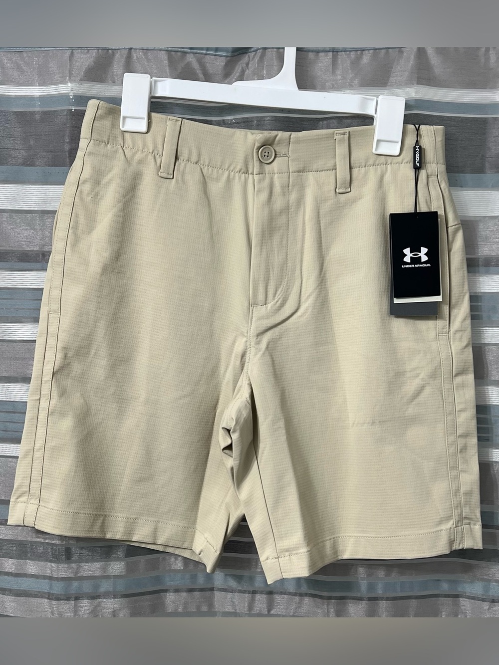 Under Armour Men's Khaki Iso Chill Airvent Golf Performance Shorts